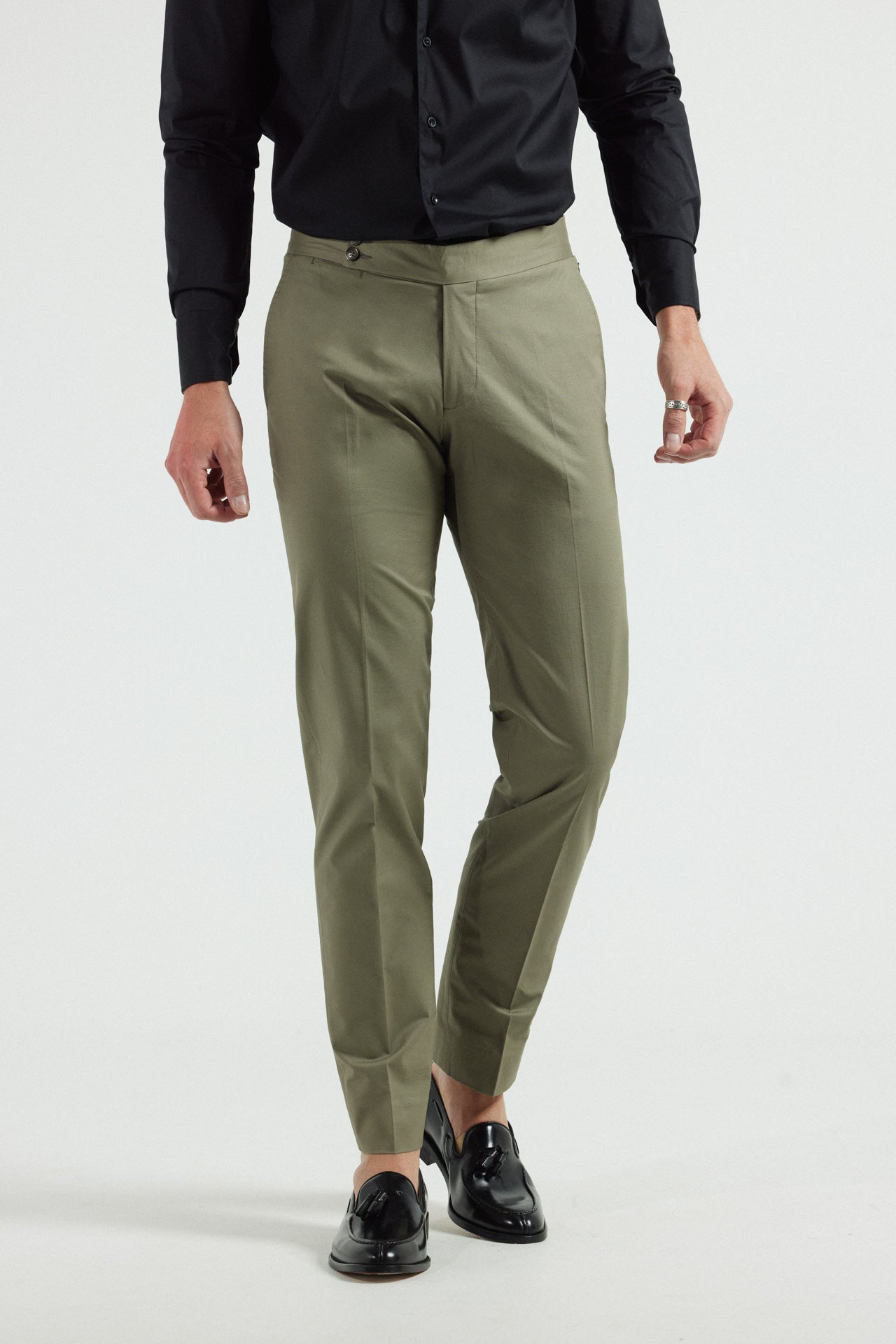 Buy Arrow Hudson Regular Fit Solid Formal Trousers - NNNOW.com
